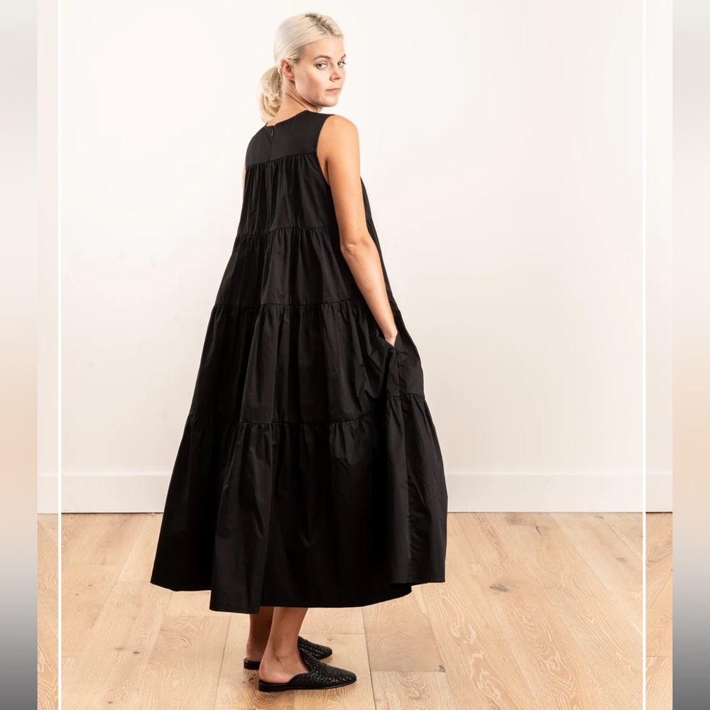 Co Essentials Tiered Poplin Midi Dress in Black Sz Large - Picture 2 of 13